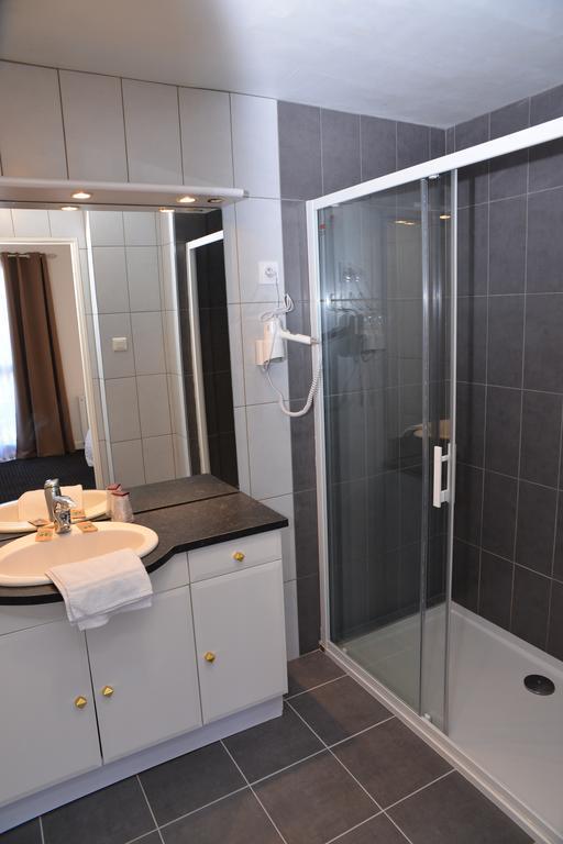 Hotel Le Square Aurillac Zewnętrze zdjęcie