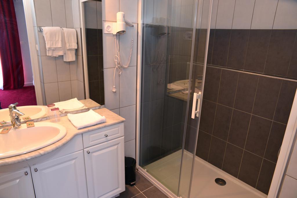 Hotel Le Square Aurillac Zewnętrze zdjęcie