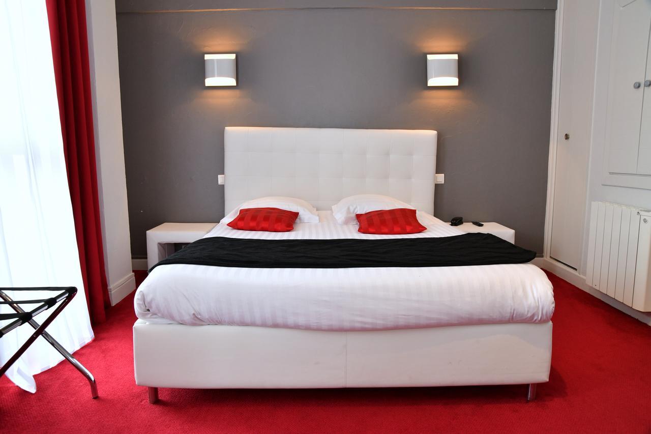 Hotel Le Square Aurillac Zewnętrze zdjęcie